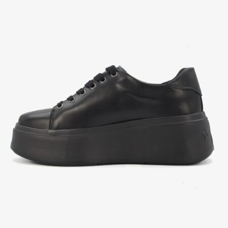 bok czarnych skórzanych sneakersów Filippo